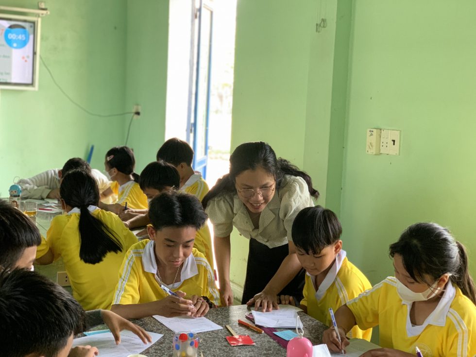 How to Teach a Dog to Lay Down How to Teach a Dog to Lay Down